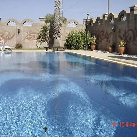 4 Bed Private Duplex In Small Exclusive Gated Community 公寓